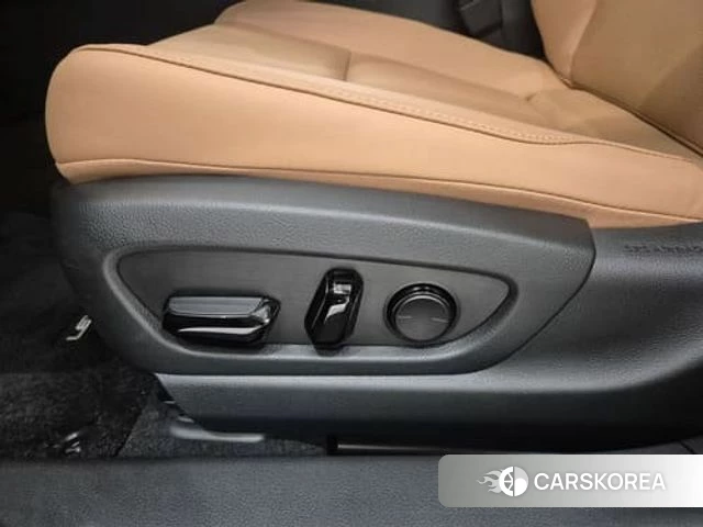 Lexus UX300h 2025 Светло-зеленый из Кореи, фото 6