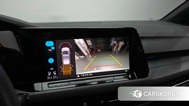 Volkswagen Golf 8th Generation 2024 Белый из Кореи, фото 6
