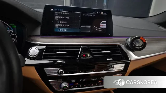 BMW 5 Series (G30) 2020 Белый из Кореи, фото 6