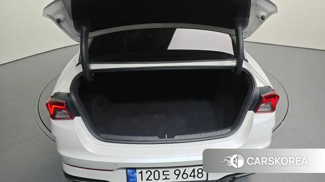 Kia K5 3rd generation 2019 Белый из Кореи, фото 6