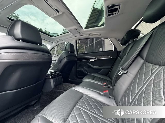 Audi A8 2021 Черный из Китая, фото 6