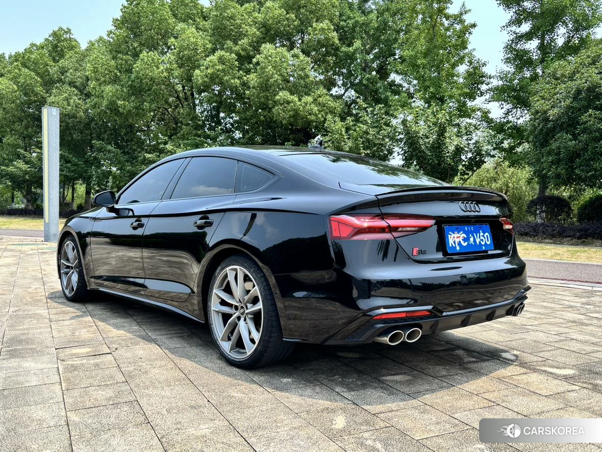 Audi S5 2020 Черный из Китая, фото 6