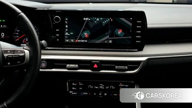 Kia K5 3rd generation 2023 Черный из Кореи, фото 6