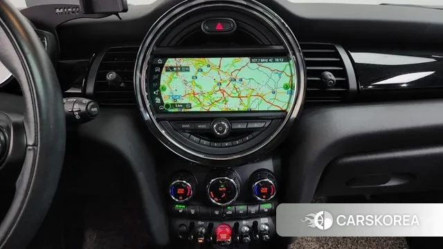 Mini Cooper 2018 Жемчужный цвет из Кореи, фото 6