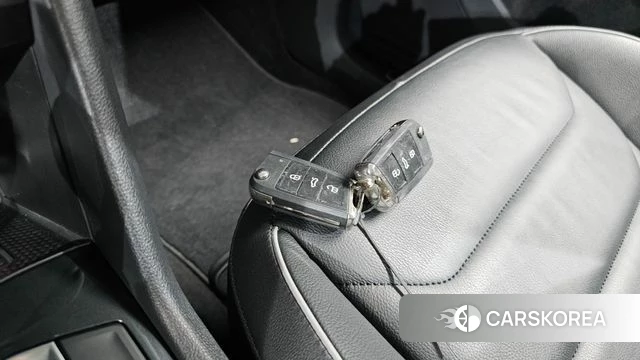 Volkswagen Tiguan second Generation 2021 Белый из Кореи, фото 6