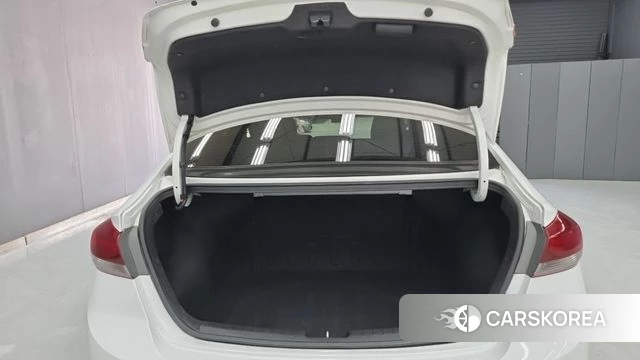 Hyundai Avante AD 2018 Белый из Кореи, фото 6