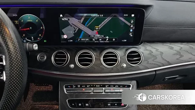 Mercedes-Benz E-Class W213 2020 Серебряный из Кореи, фото 6