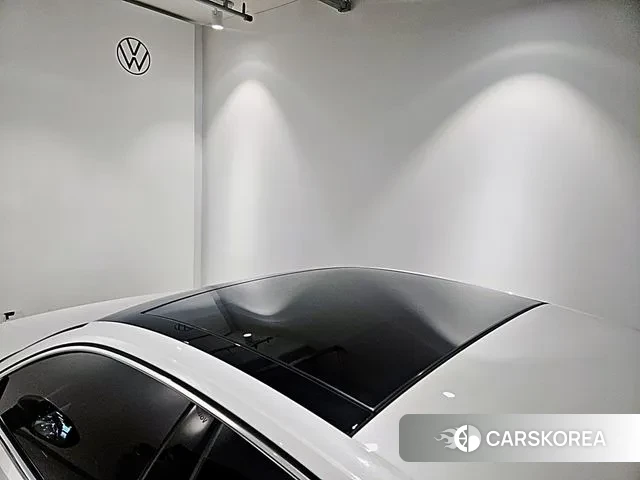 Volkswagen Arteon 2023 Белый из Кореи, фото 6