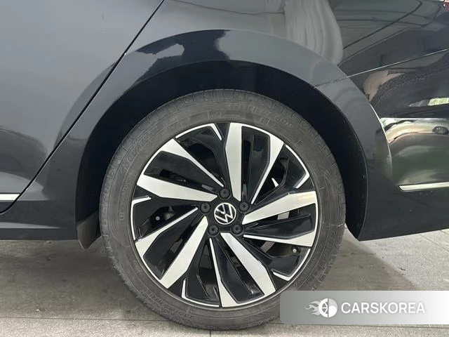 Volkswagen Passat 2022 Черный из Китая, фото 6