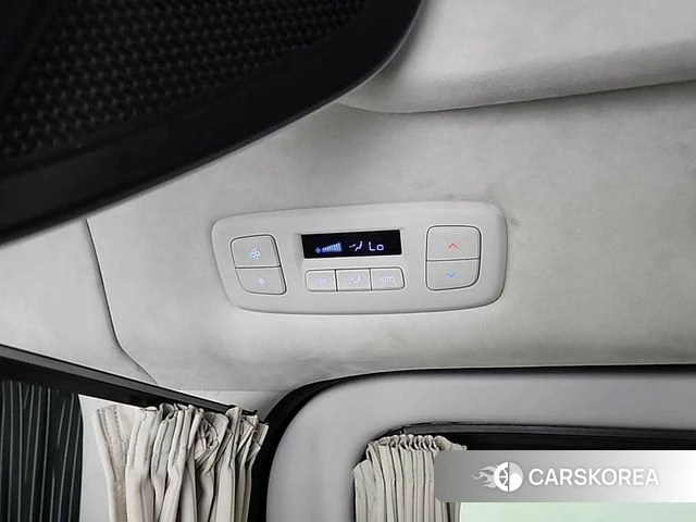 Hyundai Staria 2023 Черный из Кореи, фото 6