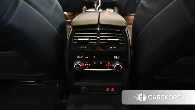 BMW 5 Series (G30) 2023 Черный из Кореи, фото 6