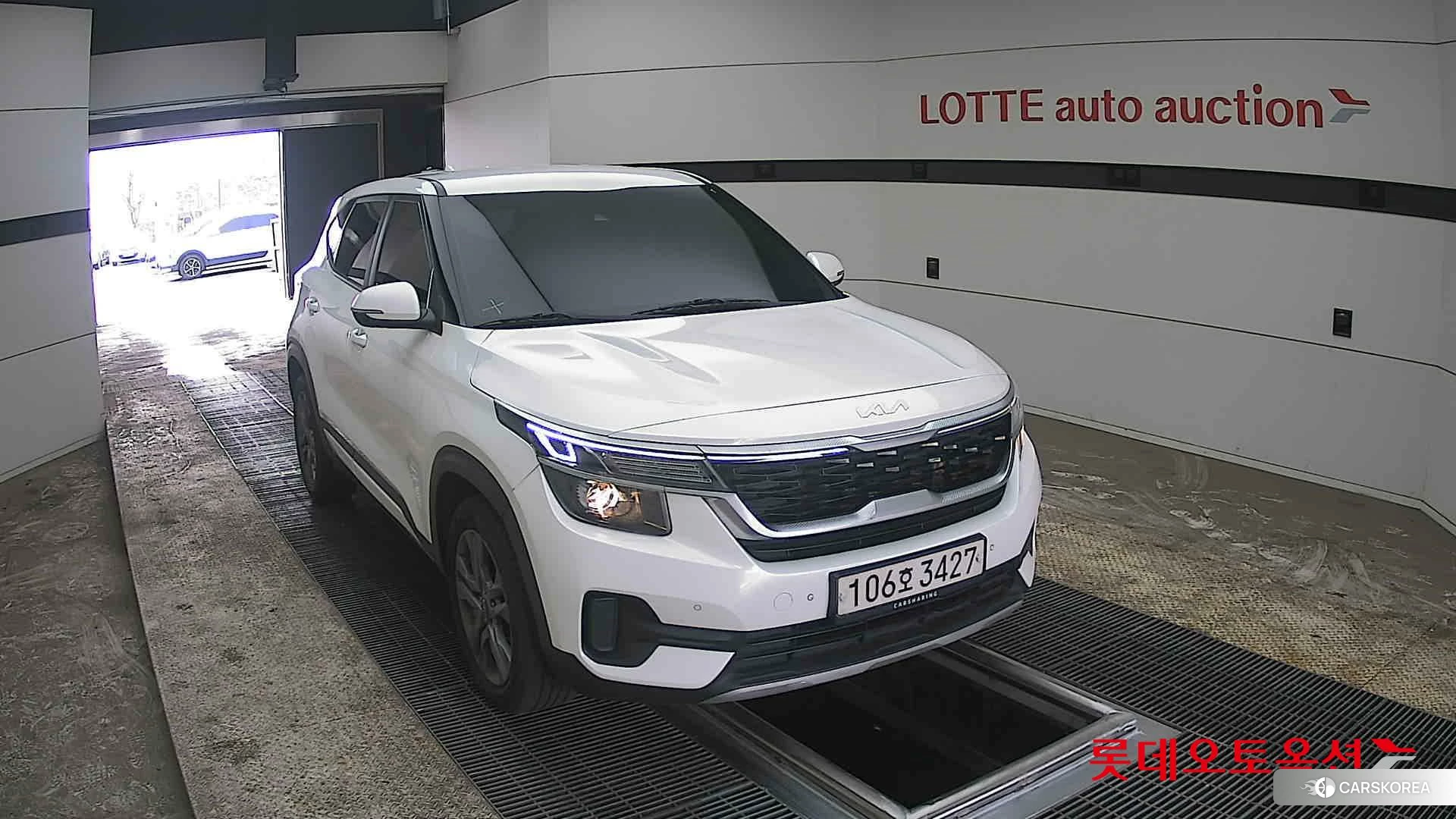 Kia Seltos 2022 Белый из Кореи, фото 6