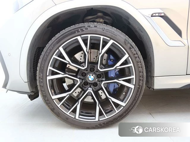 BMW X6 M 2021 Серебристо-серый из Китая, фото 6