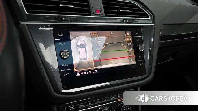 Volkswagen Tiguan second Generation 2020 Белый из Кореи, фото 6