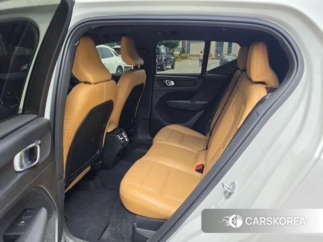 Volvo XC40 2021 Белый из Кореи, фото 6