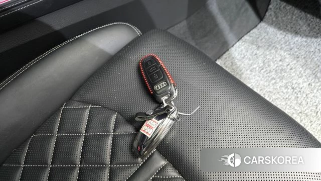 Audi Q8 (4M) 2021 Черный из Кореи, фото 6