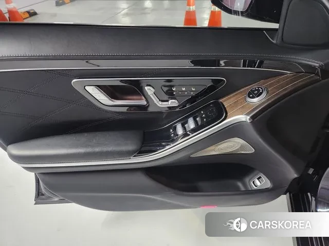 Mercedes-Benz S-Class W223 2023 Черный из Кореи, фото 6