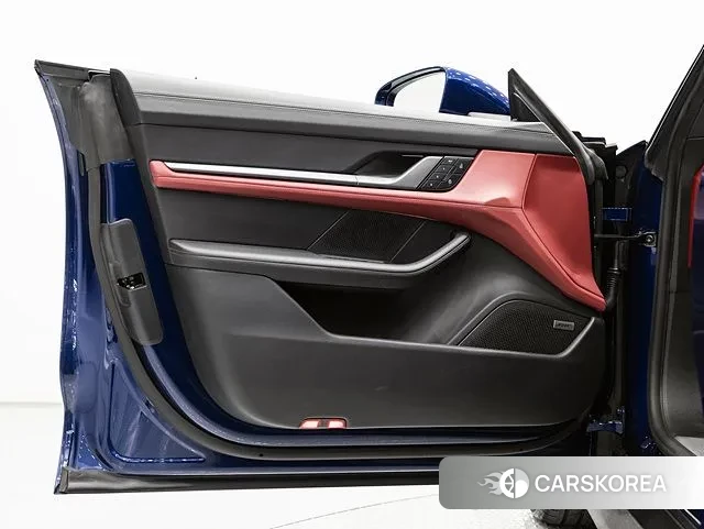 Porsche Taycan 2024 Синий из Кореи, фото 6