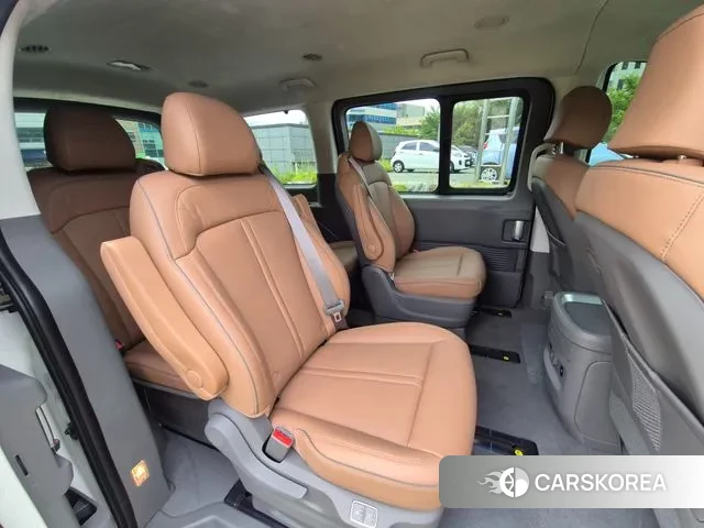 Hyundai Staria 2025 Белый из Кореи, фото 6