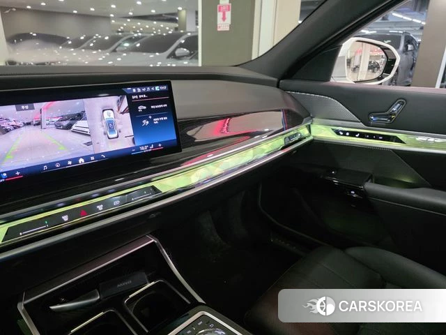 BMW 7 Series (G70) 2025 Белый из Кореи, фото 6