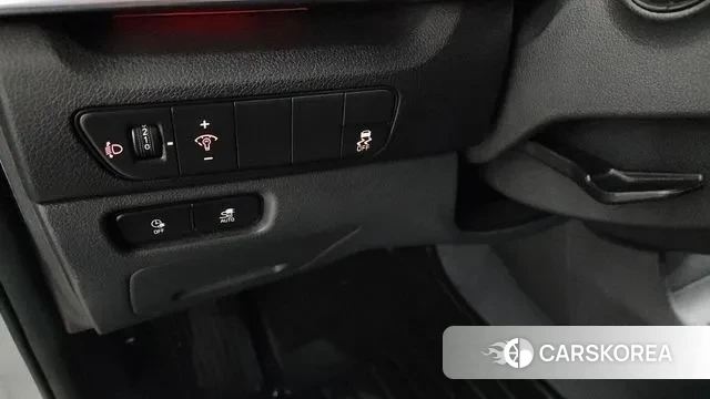 Kia Niro Plus 2022 Серебряный из Кореи, фото 6