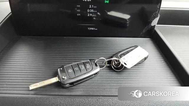 Hyundai Staria 2023 Белый из Кореи, фото 6