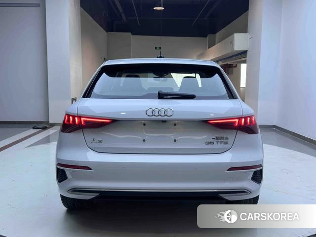 Audi A3 2023 Белый из Китая, фото 6