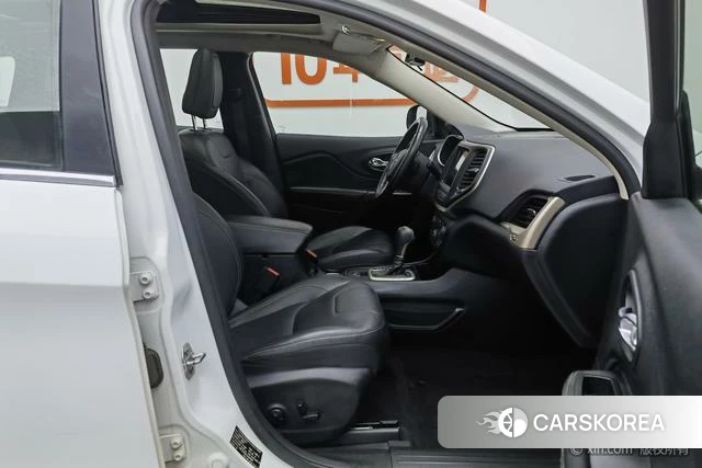 Jeep Free light 2019 Белый из Китая, фото 6