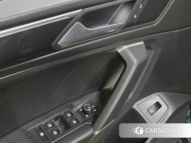 Volkswagen Tiguan Allspace 2020 Синий из Кореи, фото 6