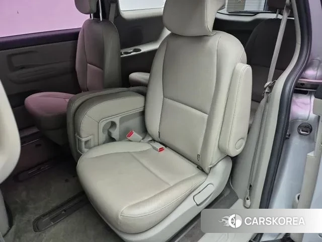 Kia The New Carnival 2018 Серебряный из Кореи, фото 6
