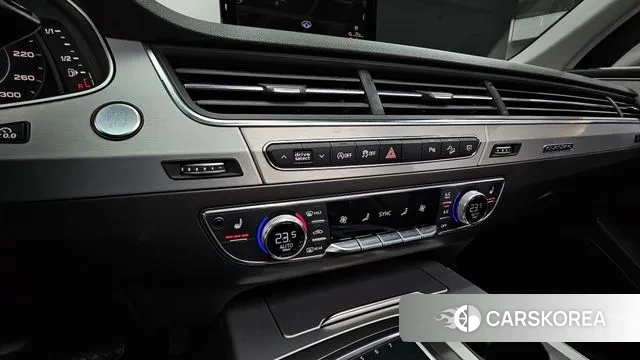 Audi Q7 (4M) 2019 Серебряный из Кореи, фото 6