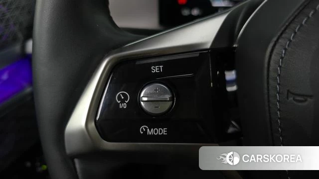 BMW i7 (G70) 2023 Светло-серебряный цвет из Кореи, фото 6