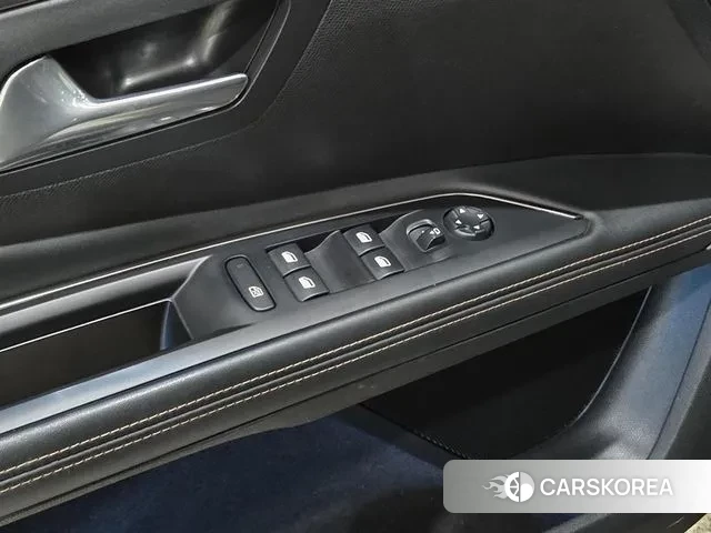 Peugeot 5008 second generation 2020 Серый из Кореи, фото 6