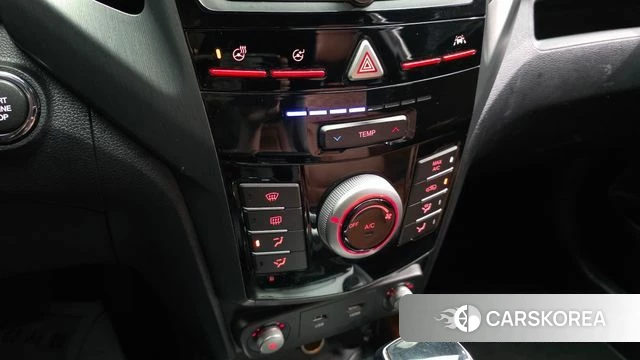 Ssangyong Tivoli Armor 2018 Белый из Кореи, фото 6