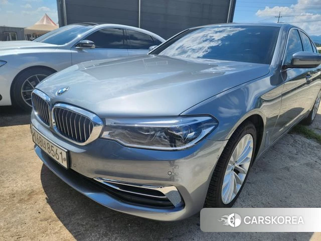 BMW 5 Series (G30) 2020 Серебристо-серый из Кореи, фото 6
