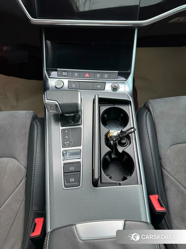 Audi A6L 2021 Черный из Китая, фото 6
