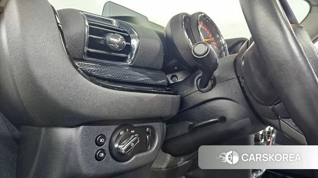 Mini Cooper Clubman 2019 Жемчужный цвет из Кореи, фото 6