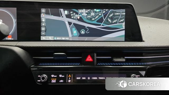Kia EV6 2023 Черный из Кореи, фото 6