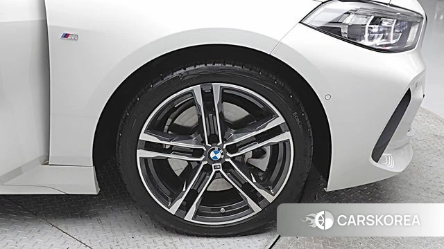 BMW 1 Series (F40) 2023 Белый из Кореи, фото 6