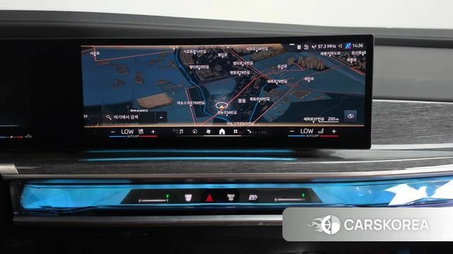 BMW 7 Series (G70) 2023 Черный из Кореи, фото 6