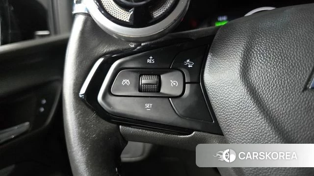 Chevrolet (GM Daewoo) Bolt EUV 2023 Черный из Кореи, фото 6