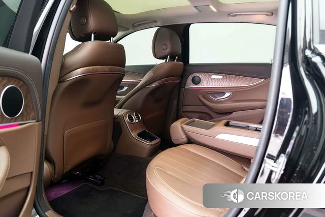 Mercedes-Benz E-class 2023 Черный из Китая, фото 6