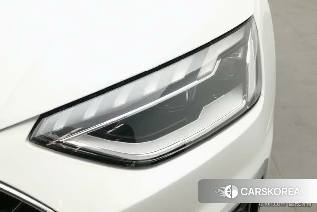 Audi A4L 2022 Белый из Китая, фото 6