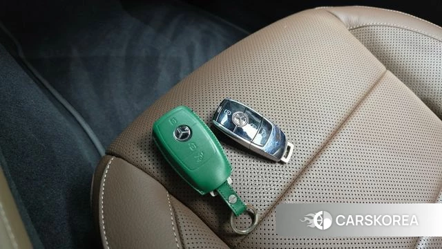 Mercedes-Benz E-Class W213 2023 Черный из Кореи, фото 6