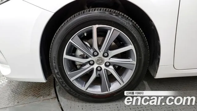 Lexus New ES300h id 2676249 из Кореи 6