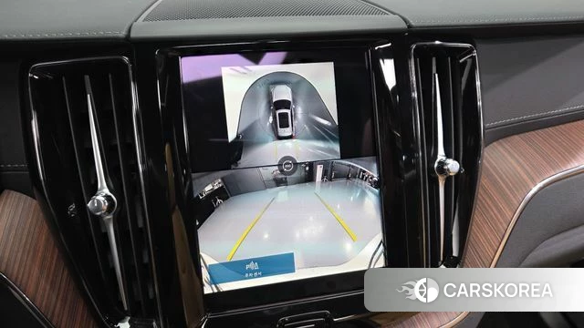 Volvo XC60 second Generation 2024 Белый из Кореи, фото 6