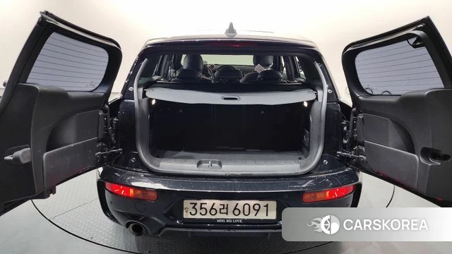 Mini Cooper S Clubman 2023 Черный из Кореи, фото 6