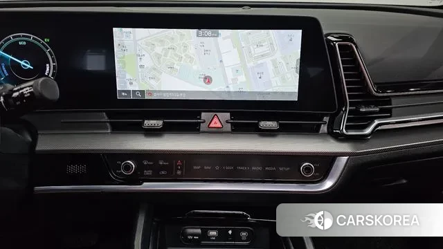 Kia Sportage 5th Generation Hybrid 2023 Белый из Кореи, фото 6