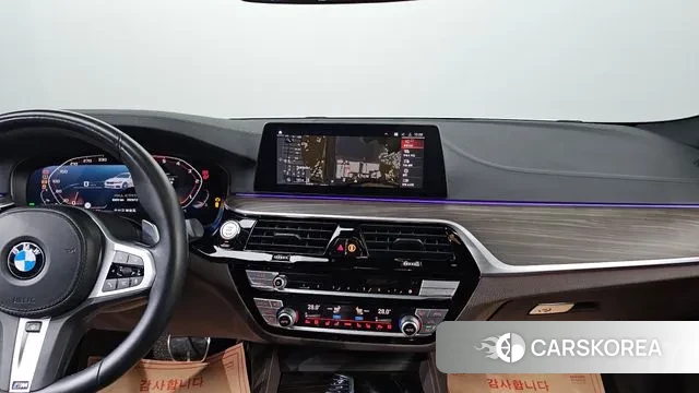 BMW 5 Series (G30) 2020 Белый из Кореи, фото 6