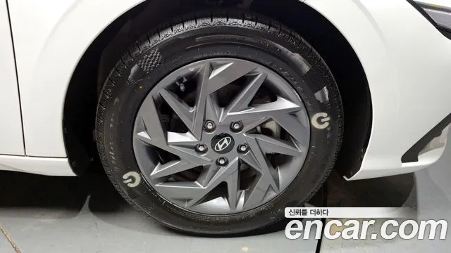 Hyundai The New Avante (CN7) 2023 Белый из Кореи, фото 6